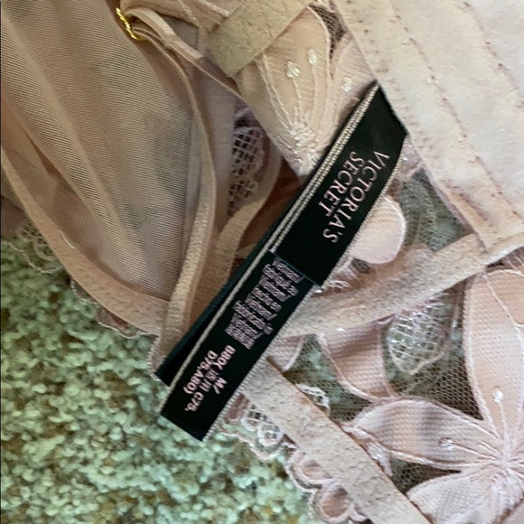 Victoria Secrets Bralette - Picture 3 of 3